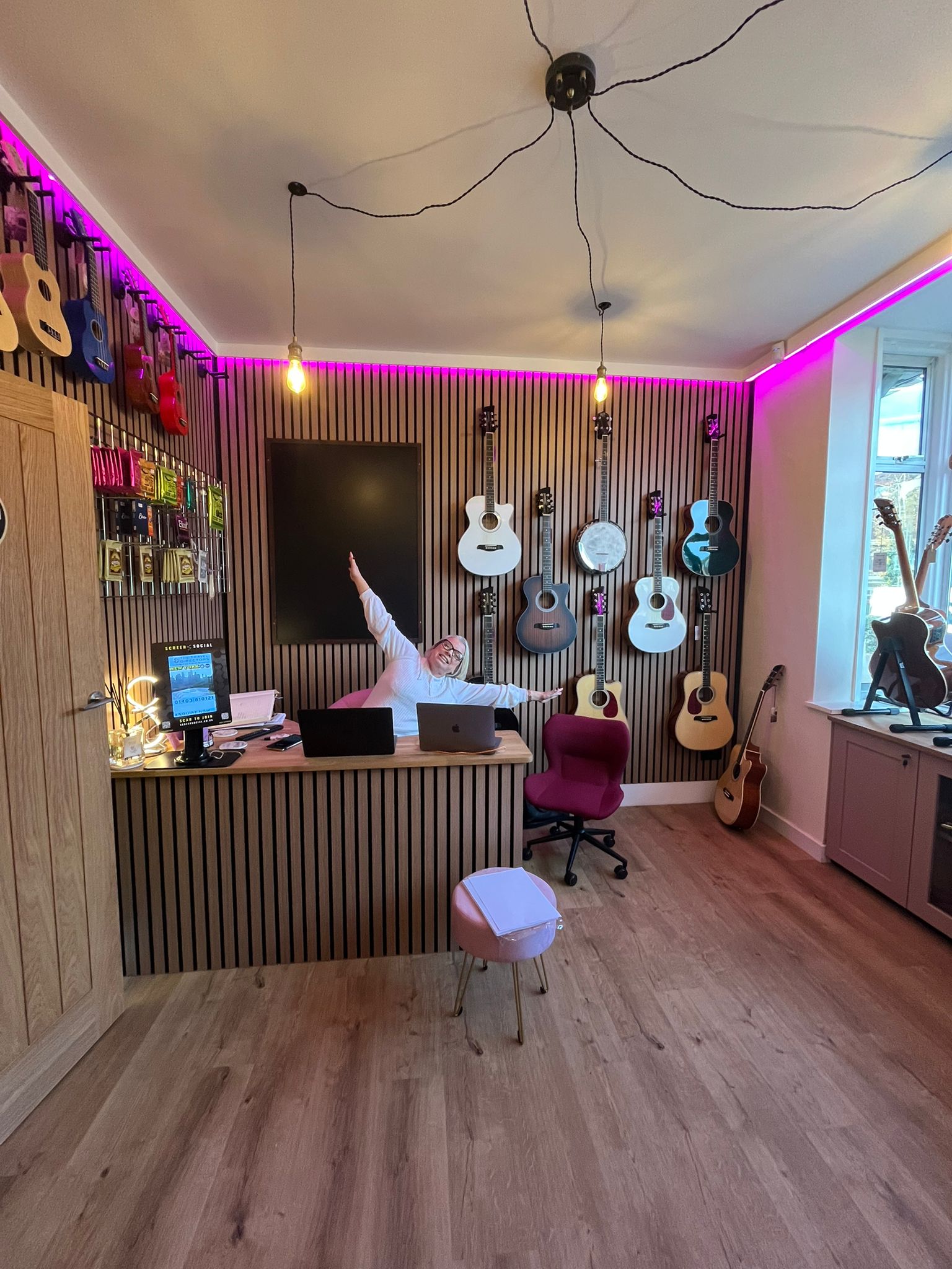 derosa music horsham shop front
